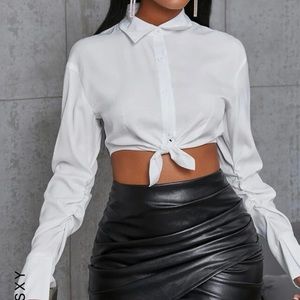 SEXY|| Ruched Sleeve Split Cuff Asymmetrical Hem
Shirt